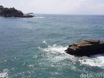 Pantai Klayar Pacitan, Pesona Eksotis dengan Mitos yang Melekat