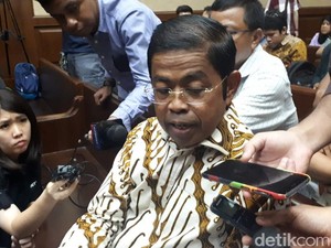 Idrus Marham Jalani Sidang Perdana Kasus Suap PLTU Riau-1