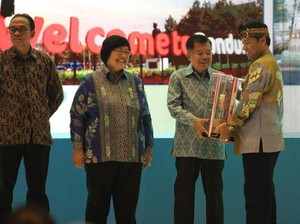 Pemkab Bandung Raih Penghargaan Adipura