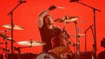 HBD Dave Grohl! Anak Guru, Drop Out dan Jadi Rock Star