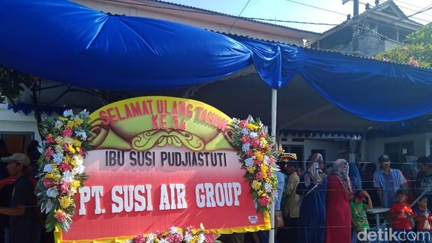 Hari Jadi ke-54, Menteri Susi Gelar Sunatan Massal di Pangandaran