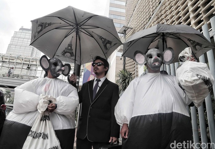 Aksi Tikus Berdasi Gaungkan Indonesia Bersih Dari Korupsi