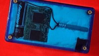 Lain lagi benda yang dibawa prnumpang di Bandara Baltimore-Washington International. Ini adalah pistol bius yang dikemas dalam bentuk handphone. (tsa/Instagram)
