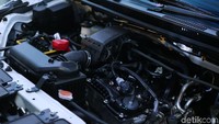 Xenia mempercayakan mobil keluarganya dengan mesin 1500 cc berteknologi Dual VVT-i. Varian yang bermesin lebih besar ini tersedia pada Grand New Xenia R 1.5 DLX yang tersedia dalam dua sistem percepatan yaitu otomatis dan manual.