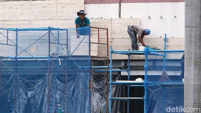 Angka Kecelakaan Kerja Keamanan dan keselamatan para pekerja merupakan hal yang wajib diperhatikan oleh para pengusaha. Kesadaran pentingnya K3 menjadi tanggung jawab banyak pihak.