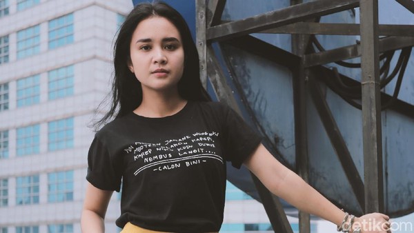 Si Cantik Michelle Ziudith yang Lagi Cari Pacar