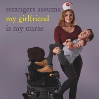 Dalam sebuah acara televisi, Shane mengatakan jika orang mengira kekasihnya tersebut adalah suster atau pengasuh. Ada seorang pria di taman ketika kami sedang piknik romantis dan ada anak kecil bermain gelembung sabun. Pria itu menghampiri kami dan bertanya apa Shane ingin main gelembung, dan shane menjawab, tidak, terima kasih, ujar Hannah. Foto: Instagram @shaneburcaw 