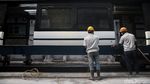 Melihat Proses Pembuatan LRT Jabodebek di Markas INKA (2)