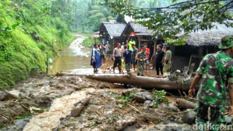 29+ Pemandangan Alam Saat Hujan - Foto Pemandangan HD