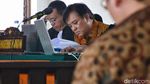 Jalani Sidang Lanjutan, Begini Ekspresi Billy Sindoro