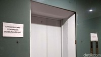 Bahkan lift tersebut sejak diresmikan jarang difungsikan.