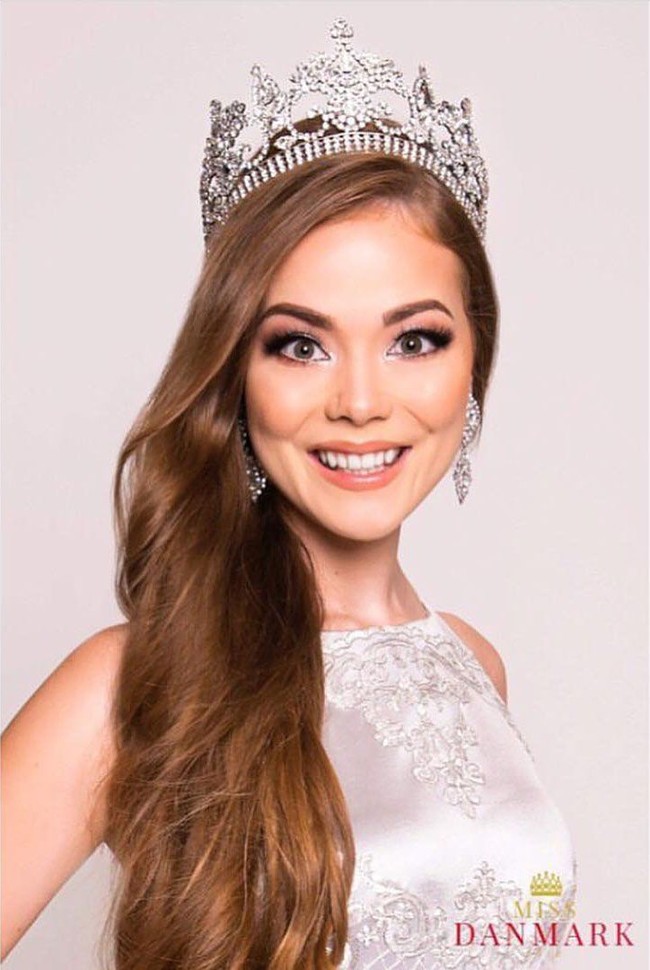 Tak hanya itu, sebelumnya pada kontes Miss Denmark 2018, gadis berusia 18 tahun ini berhasil memenangkan Peoples Choice Award dan Best Charity Project. Celina juga dianugerahi sebagai Miss beauty with a purpose dan Readers favourite. Foto: Instagram @celinariel