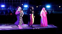 Aksi panggung BLACKPINK dan Mamah Dedeh yang hanya bisa kejadian karena kreativitas Agan Harahap. Dok. Instagram/aganharahap