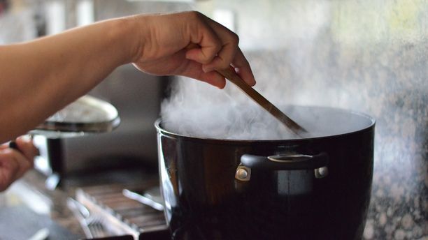 Istri Bunuh Suami Masakan Garam