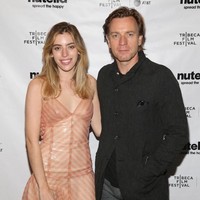 Bukan hanya sekali ini saja Clara meluapkan kemarahannya pada perselingkuhan sang ayah. Wanita bermata biru itu juga pernah menghujat Mary Elizabeth Winstead, selingkuhan Ewan. Dia menyebut Mary sebagai wanita sampah. Foto: Getty Images