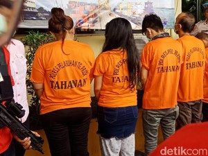 Polisi Dalami Peran 2 Perempuan yang Ditangkap Bareng Aris Idol