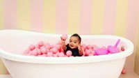 Properti yang ditampilkan juga unik. Misalnya saja, kolam mandi bola yang satu ini (Selfie Museum/Facebook)