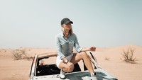Lihat saja gayanya saat berada di Dubai, UEA. (pilotmaria/Instagram)