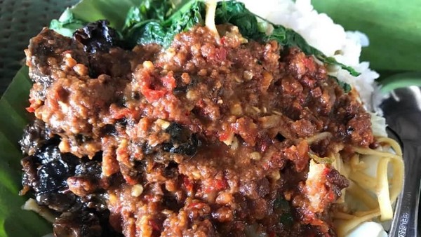Kenyal Gurih Pecel Keong, Sarapan Ndeso yang Bikin Kangen