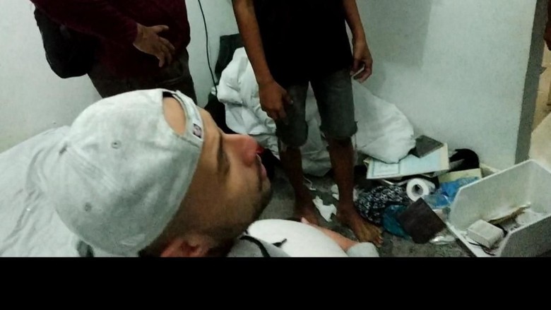 Asisten Ivan Gunawan Ditangkap Polisi karena Kokain Asisten Ivan Gunawan Ditangkap Polisi karena Kokain