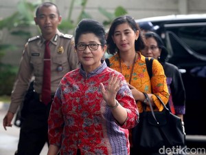 Menkes Singgung Perilaku Merokok di Usia Muda