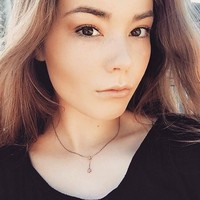 Celina menghabiskan dua tahun pertama pendidikannya untuk mempelajari ekonomi bisnis internasional, dan kini ia akan menyelesaikan pendidikan di salah satu sekolah perhotelan terbesar di Eropa Utara. Salah satu impian terbesarnya adalah menjadi manajer hotel. Foto: Instagram @celinariel