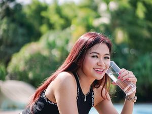 10 Years Challenge Ala Puspa Dewi, Mau Saingan Awet Muda?