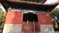 Yang paling istimewa adalah patung Bi Xi dari peninggalan Kaisar Qianlong. Patung ini dibangun untuk memperingati ulang tahun kaisar yang ke-60 tahun dan ulang tahun ibunya yang ke-80 tahun. (Bonauli/detikTravel)