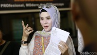 Angel melaporkan mantan suaminya atas tuduhan pencemaran nama baik. Pool/Palevi S/detikFoto.