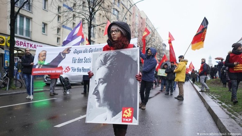 Kisah Rosa Luxemburg, Tokoh Pejuang dan Pemikir Kiri Kontroversial Kisah Rosa Luxemburg, Tokoh Pejuang dan Pemikir Kiri Kontroversial