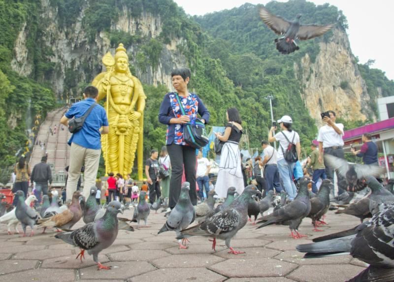 Wisatawan di Batu Caves di Kuala Lumpur, Malaysia