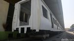 Melihat Proses Pembuatan LRT Jabodebek di Markas INKA (1)
