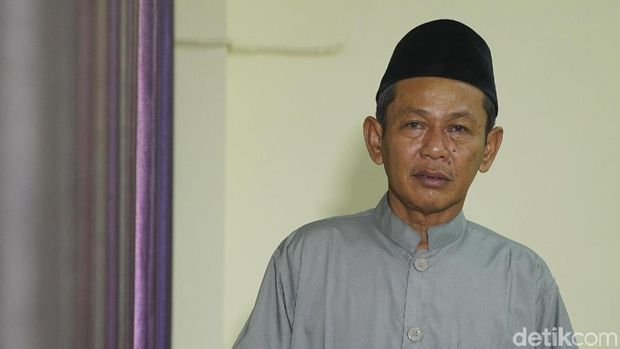 Dua Guru Ngaji Tegaskan Keluarga Jokowi Bukan PKI 
