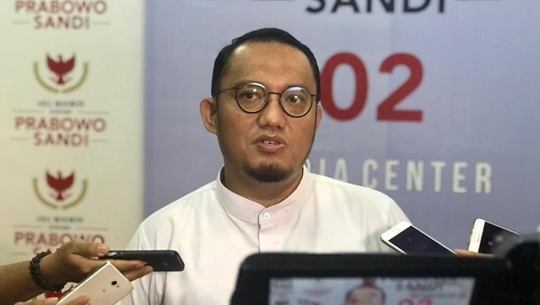 Jokowi Serang Prabowo Bertubi-tubi, Dahnil: Woles Aja Pak Jokowi Serang Prabowo Bertubi-tubi, Dahnil: Woles Aja Pak