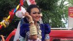 Foto: Penunggang Cantik dan Tradisi Kuda Menari di Sulbar
