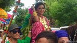 Foto: Penunggang Cantik dan Tradisi Kuda Menari di Sulbar