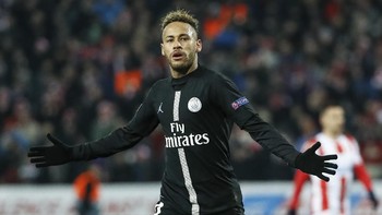 Di urutan ke 4, ada Neymar. Rata-rata, ia melakukan 416 posting tiap bulan, dengan rincian 49 kali di Instagram dan 368 kali di Twitter. Foto: Srdjan Stevanovic/Getty Images