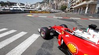 Beberapa event atau festival seni dan budaya digelar tiap tahun, plus balapan Grand Prix Formula 1. Tak ayal, tujuannya supaya lebih banyak mendatangkan turis (Reuters)