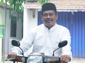 Tonton Sekarang! dHappening Capres Dildo, Politik Tronjal Tronjol