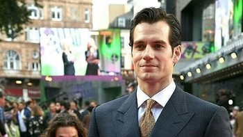 Si telur ini memang seakan menyergap Kylie Jenner dari belakang lantaran datang tiba-tiba dan entah dari mana asalnya. Foto: Istimewa