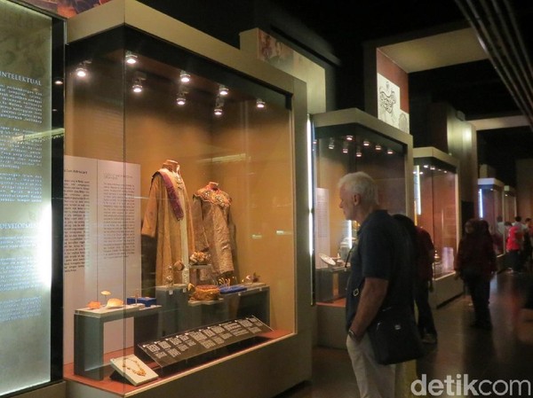Museum ini memberi ruang paling banyak terkait dengan Kesultanan Malaka yang menjadi cikal bakal Malaysia (Fitraya/detikTravel) Museum ini memberi ruang paling banyak terkait dengan Kesultanan Malaka yang menjadi cikal bakal Malaysia (Fitraya/detikTravel)