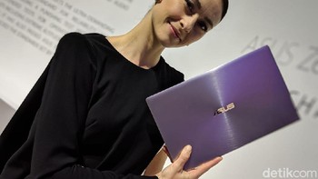 ZenBook 13 menawarkan layar dengan aspek rasio 95%. (Foto: detikINET/Adi Fida Rahman)
