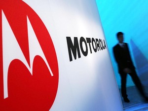 Inikah Wujud Ponsel Layar Lipat Motorola Razr?
