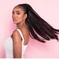 Setelah sang ibu berkomentar di Facebook, Haneesya akhirnya berbicara ke publik setelah dia resmi mengembalikan mahkota dan selempang kemenangannya. Foto: Instagram @haneesyahanee