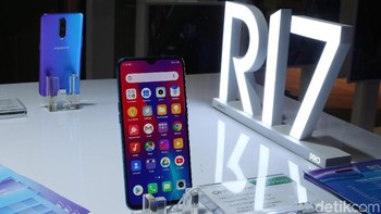 Selain itu Oppo menggelar program tukar tambah. Foto: Ari Saputra