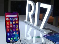 Gemerlap Penjualan Perdana Oppo R17