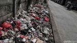 Jorok! Tumpukan Sampah di Depan Tulisan Dilarang Buang Sampah