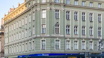 Sudut jalan Ratajczaka dan SW Marcin, Poznan, Polandia. Foto: re.photos