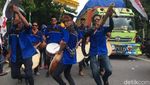 Foto: Penunggang Cantik dan Tradisi Kuda Menari di Sulbar