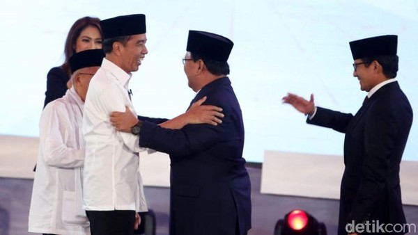 Adem Bener, Lihat Kedua Paslon Capres Cawapres Berpelukan